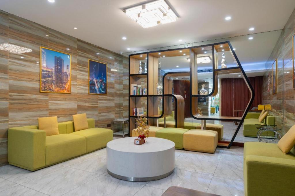 Chonpines Hotel (Beijing Caoqiao Metro Station) 37/51