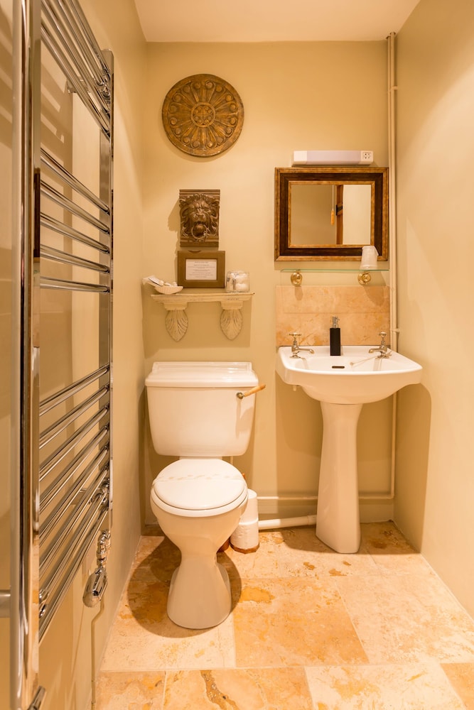 Blounts Court Farm - B&B 34/35