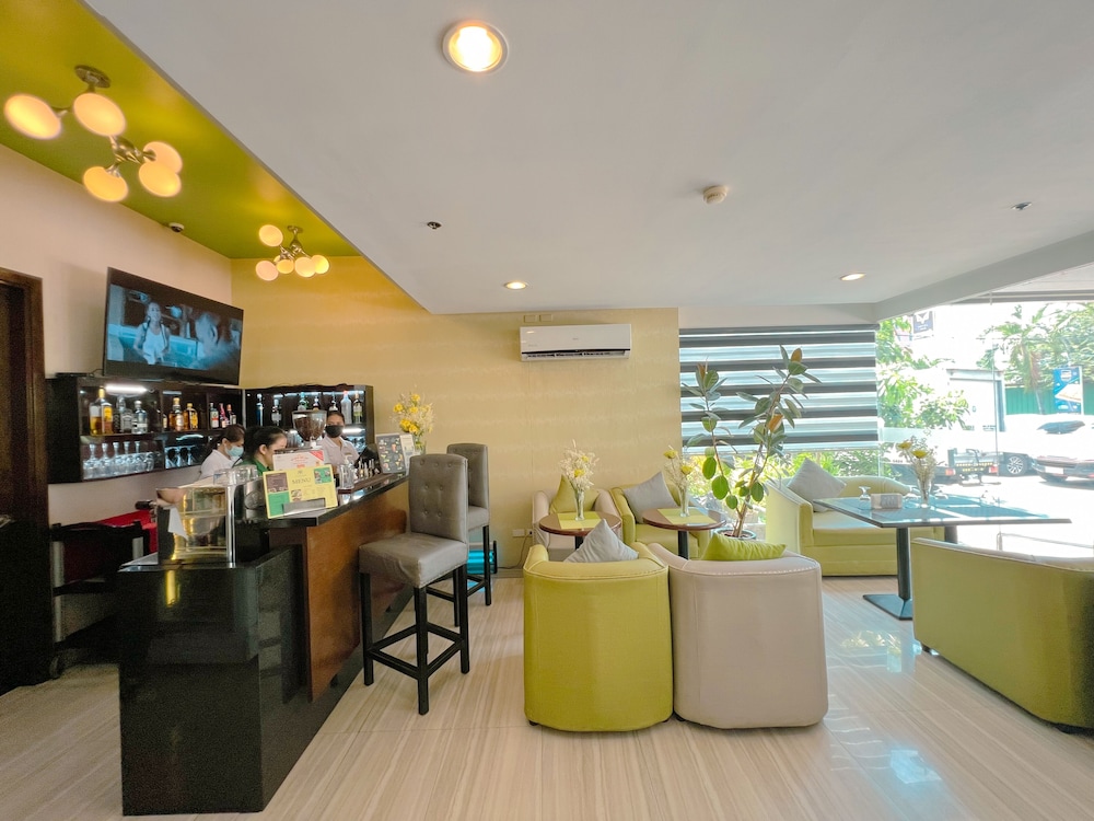 88 Courtyard Hotel 43/52