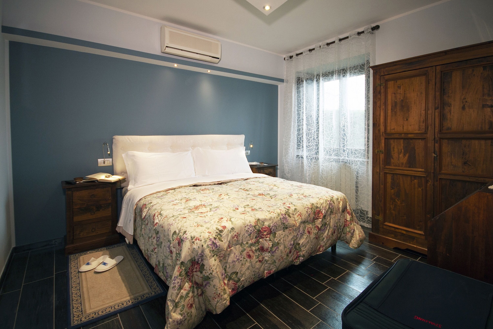 rooms