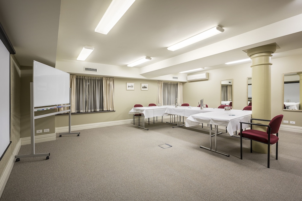 Launceston Central Apartment Hotel 41/51