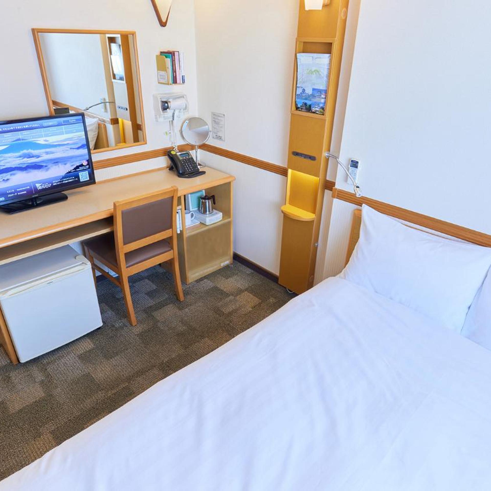 Room, Double Bed, Electronic Cigarette Only، Toyoko Inn Kitami Ekimae 8/10