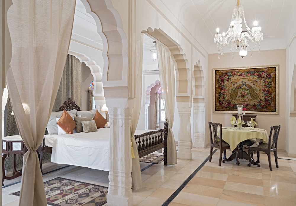 Alsisar Mahal 10/50