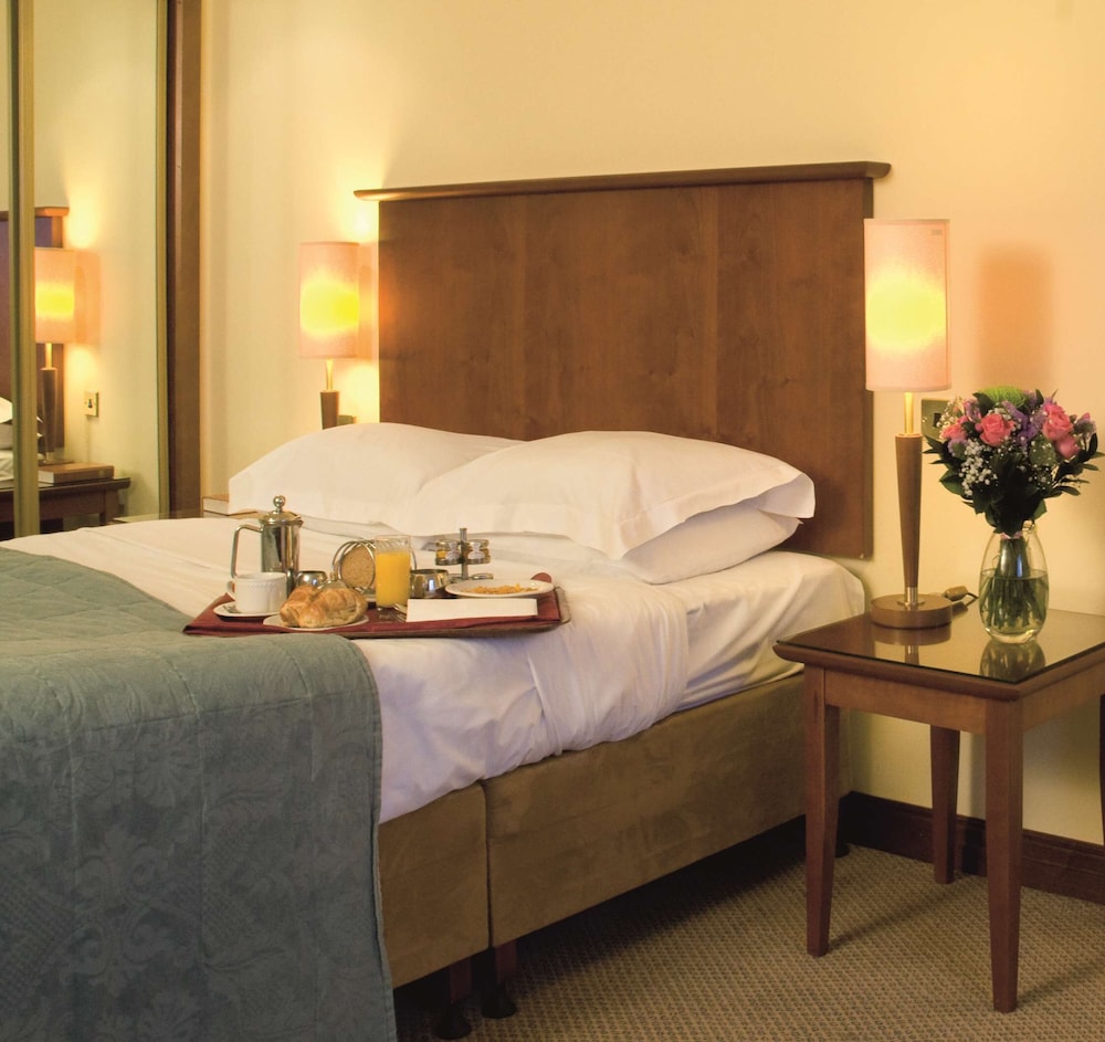 Macdonald Tickled Trout Hotel 16/59