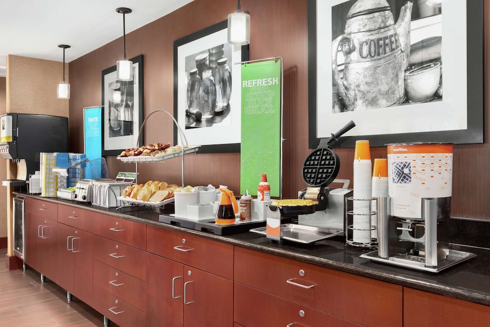 Hampton Inn Stafford 28/34