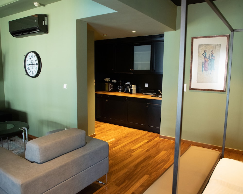 Andromeda Suites and Apartments 7/48