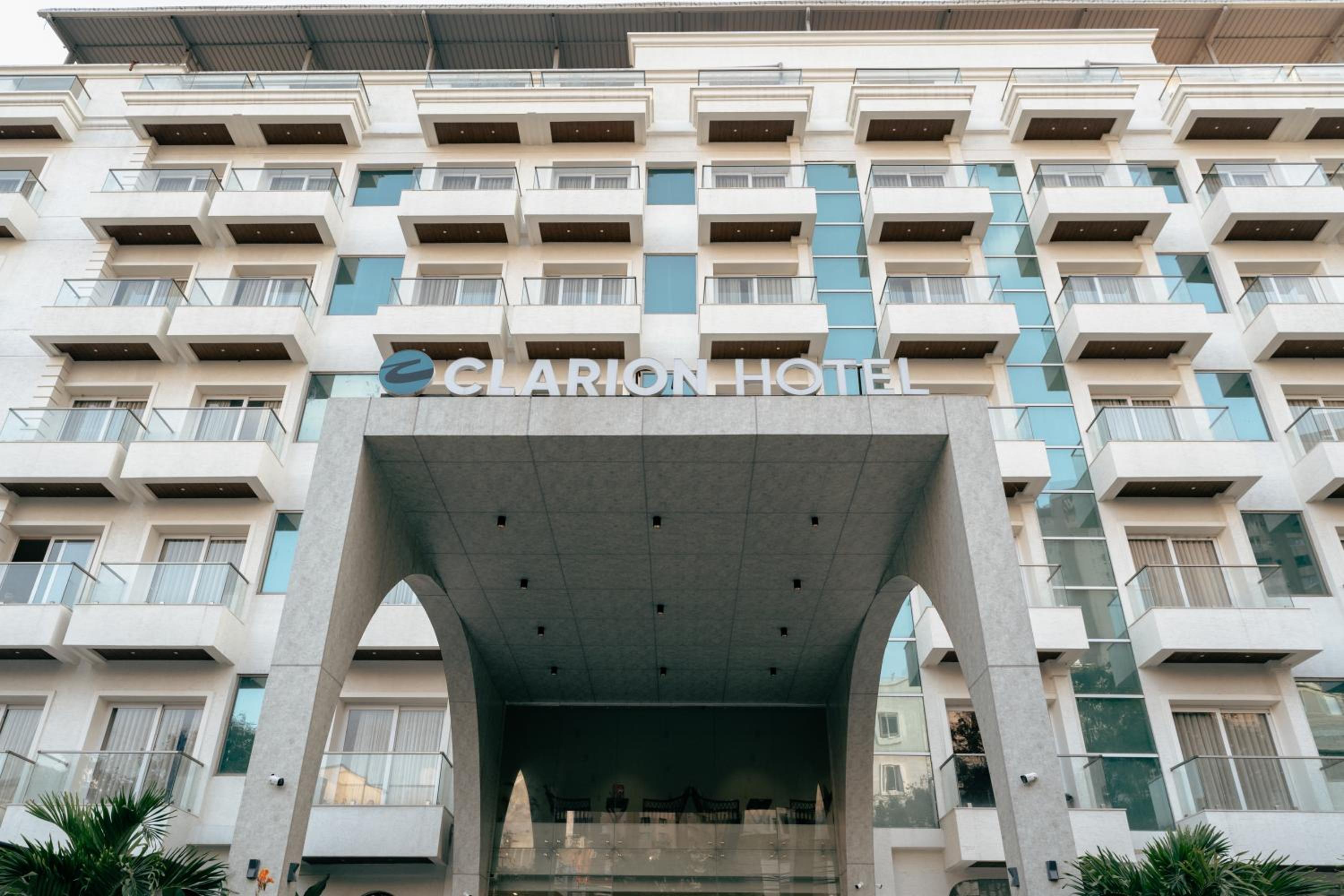 Clarion Hotel Hyderabad 1/36