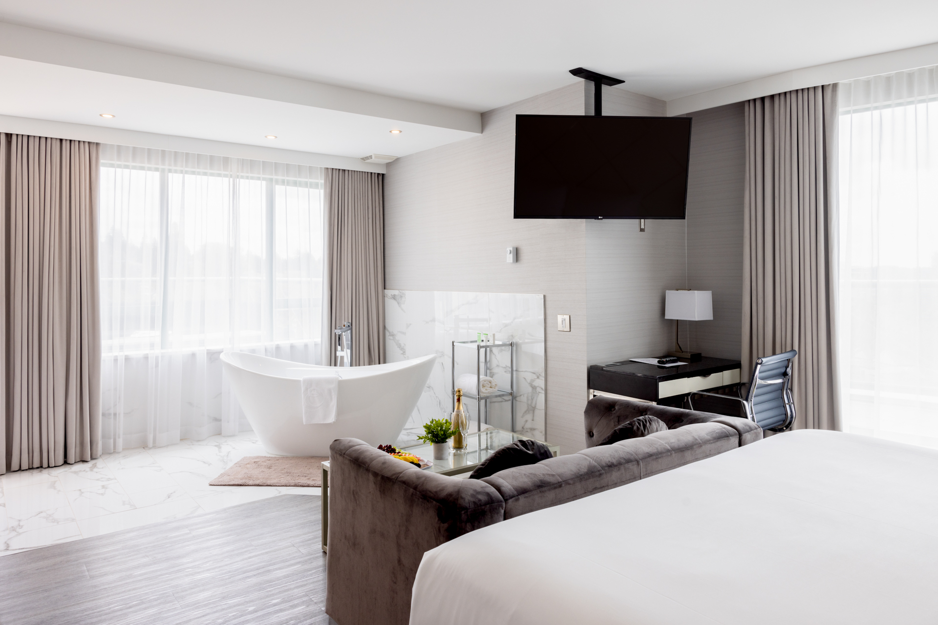 Premier, Penthouse Suite