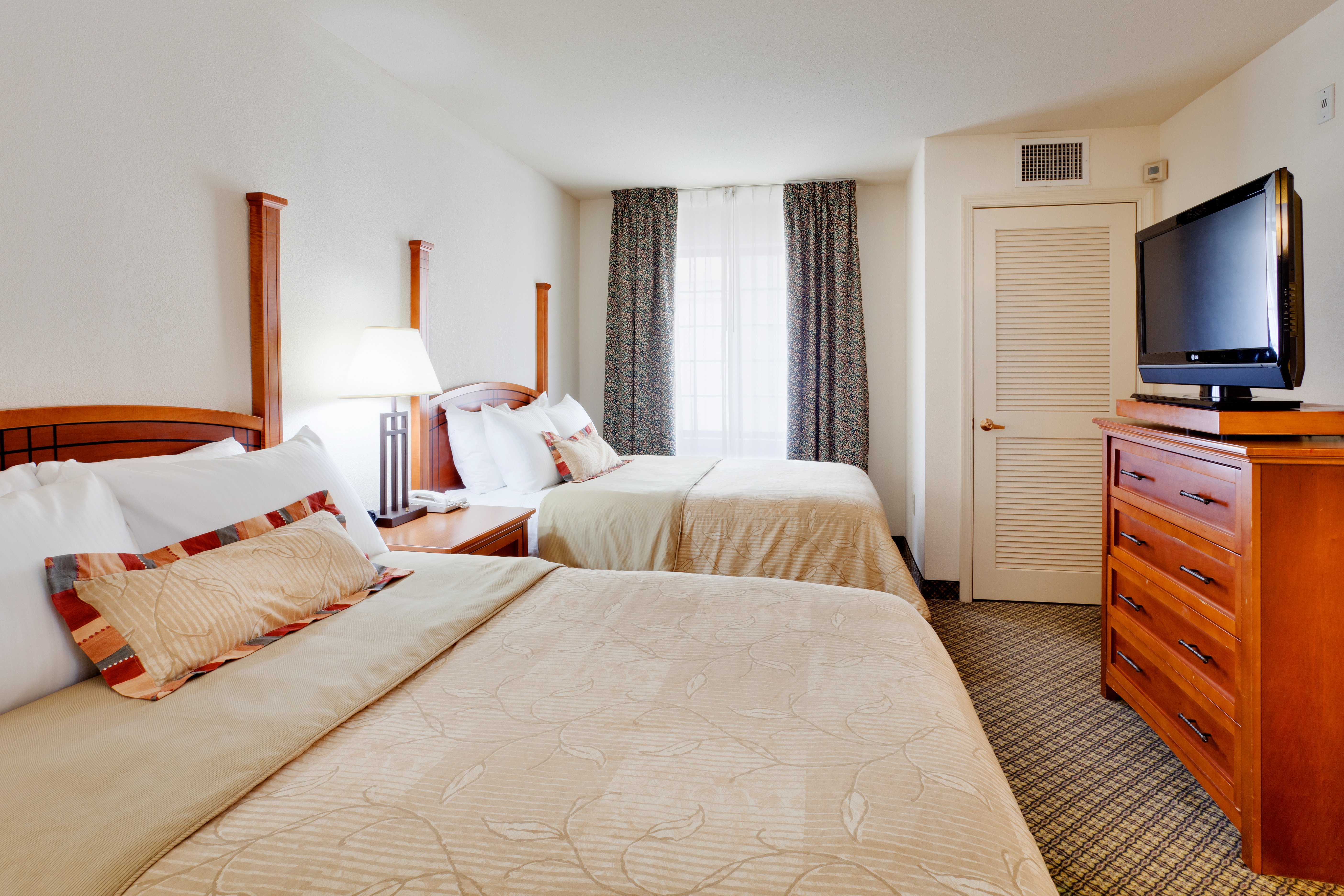 Staybridge Allentown Bethlehem Airport Suites 6/69
