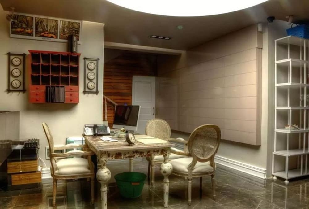 Upper House Hotel 48/55