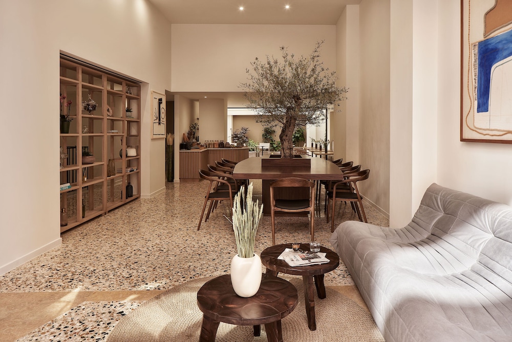 Vasi Hotel 35/50