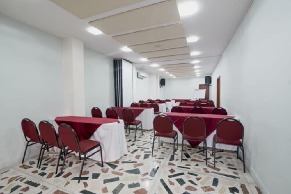 Hotel Costa Linda 28/33