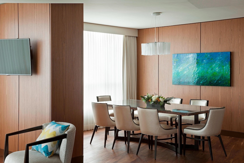 Vancouver Marriott Pinnacle Downtown 66/81