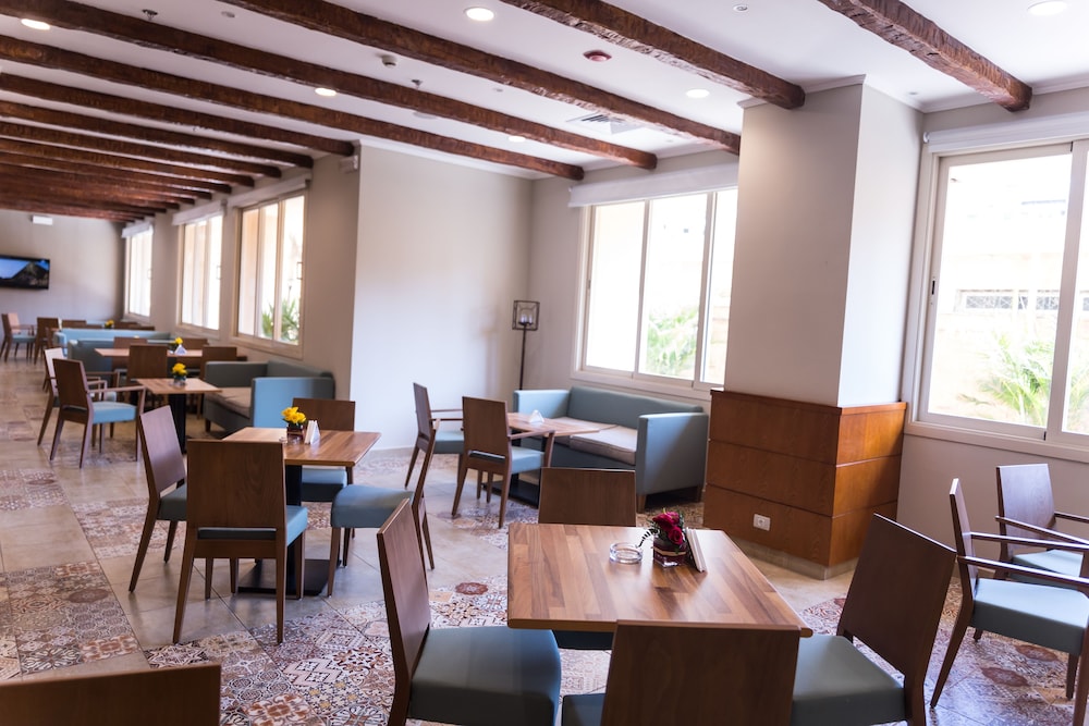 The Grand Plaza Hotel Smouha 60/68