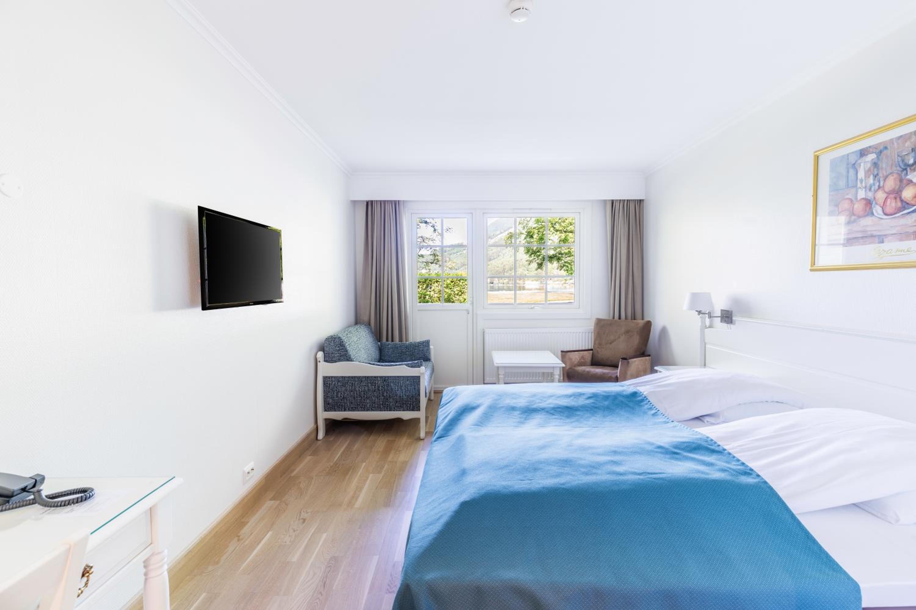 Room, Twin Beds, Fjord View, Balcony