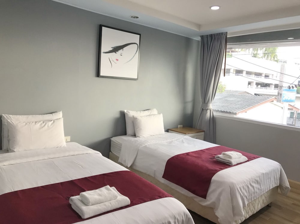 The Beach Front Resort Pattaya 25/87