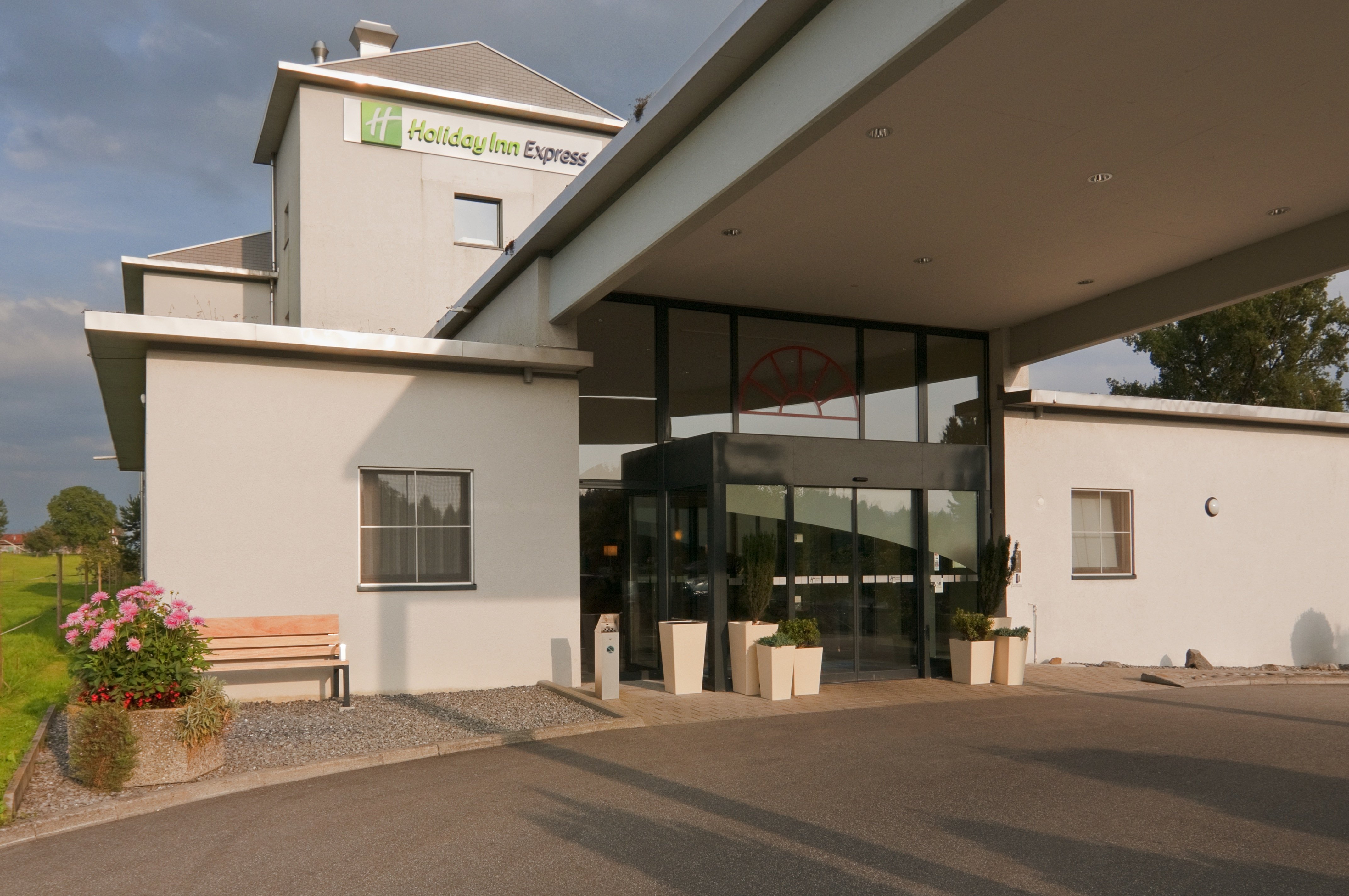 Holiday Inn Express Luzern-Neuenkirch 4/65