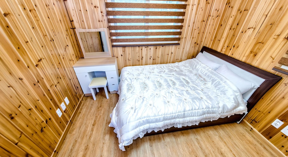 SUPERIOR, QUEEN BED, OCEAN VIEW, 20 PYEONG