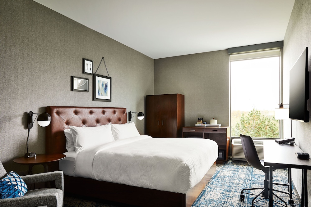 Four Points By Sheraton Chicago Westchester/Oak Brook 6/14