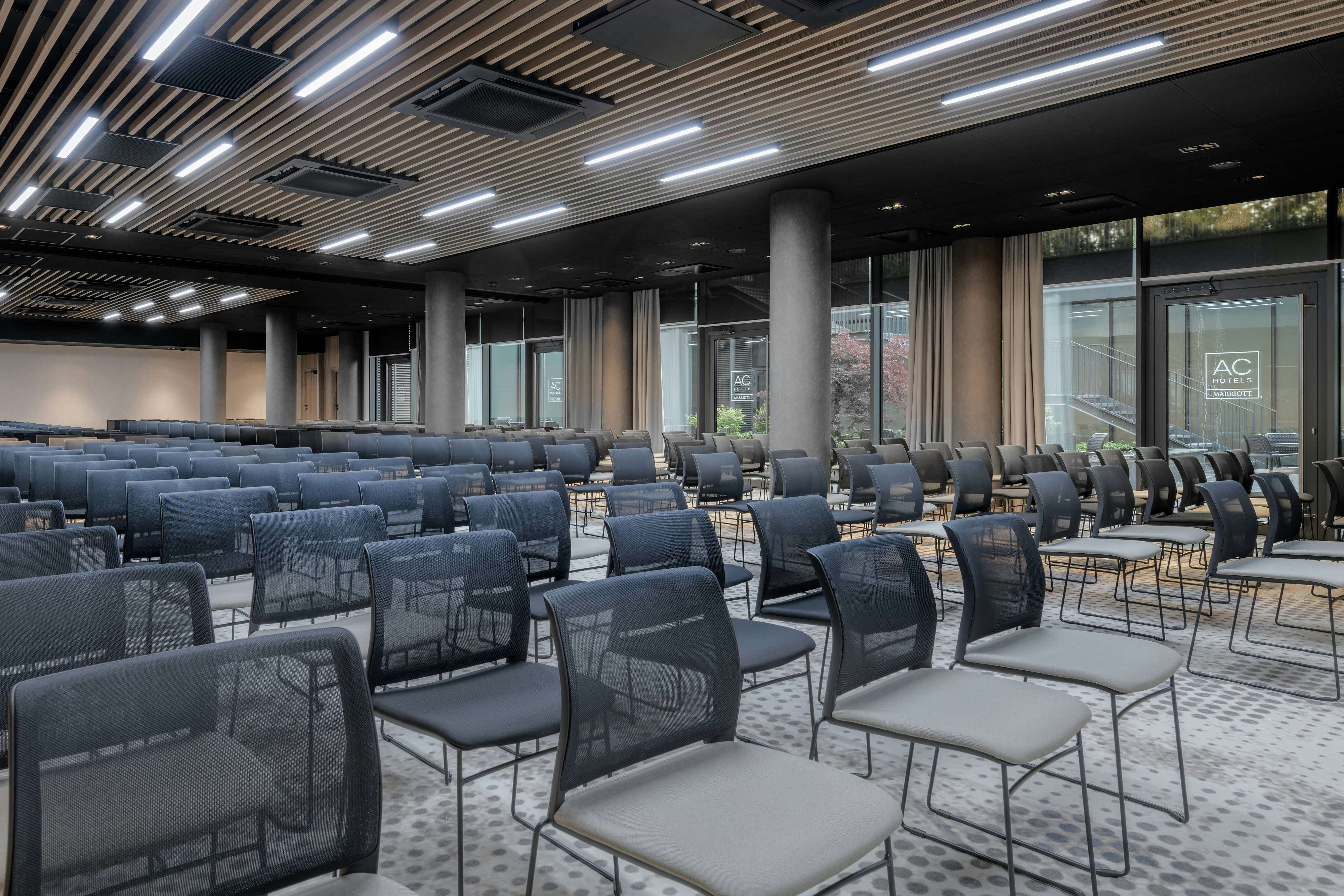AC Hotel by Marriott Krakow 55/57