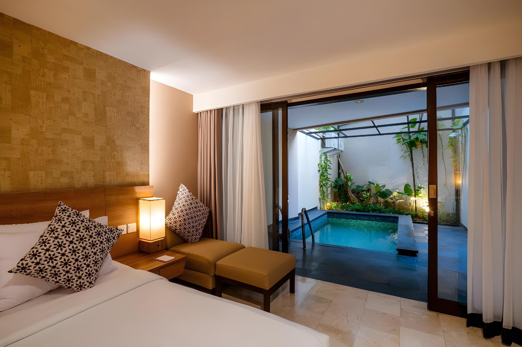 Deluxe, Double Bed, with Pool