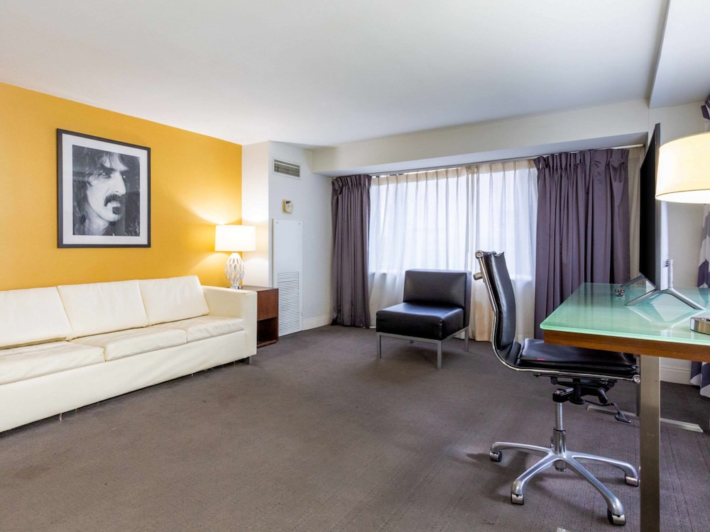 Comfort Inn & Suites Baltimore Inner Harbor 28/39