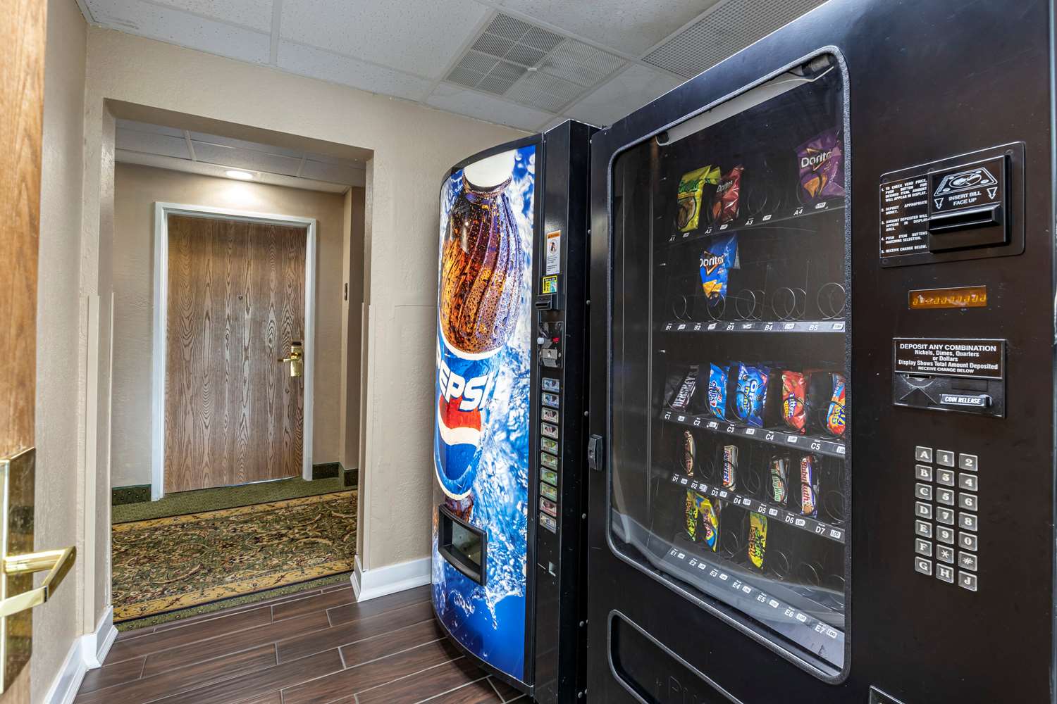 Comfort Inn Muscatine near Hwy 61 21/33