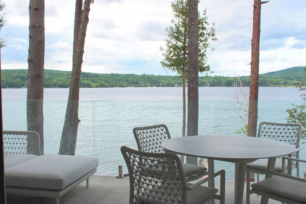 Ripplecove Hotel & Spa 58/71