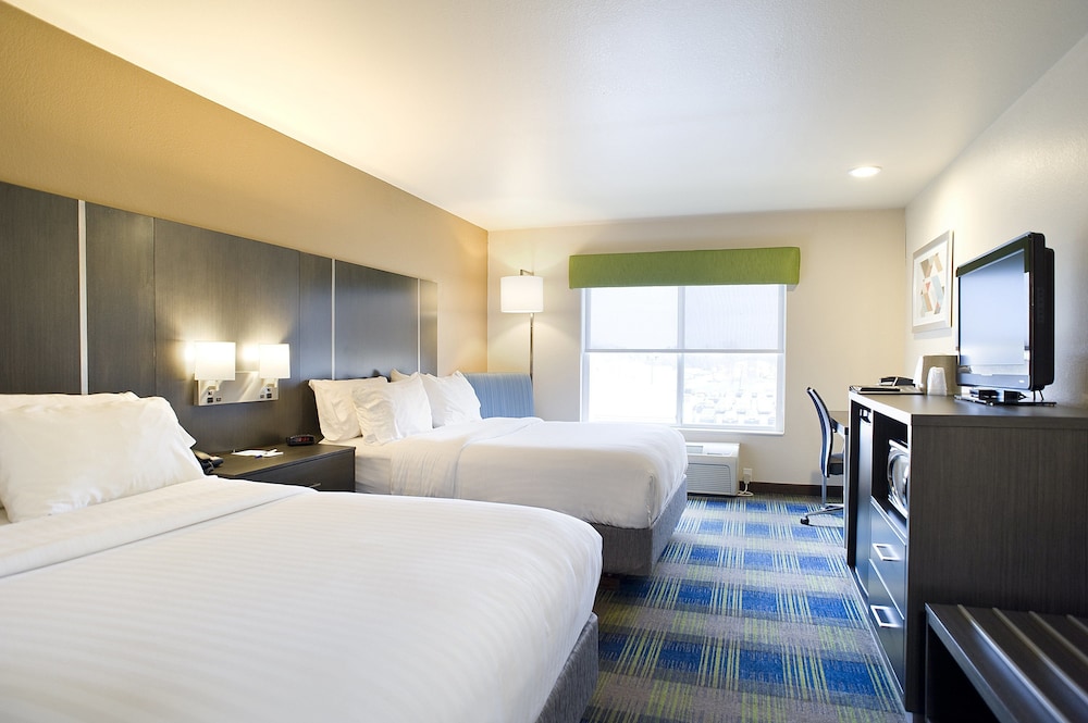 Holiday Inn Express Hotel And Suites Brookings 13/66