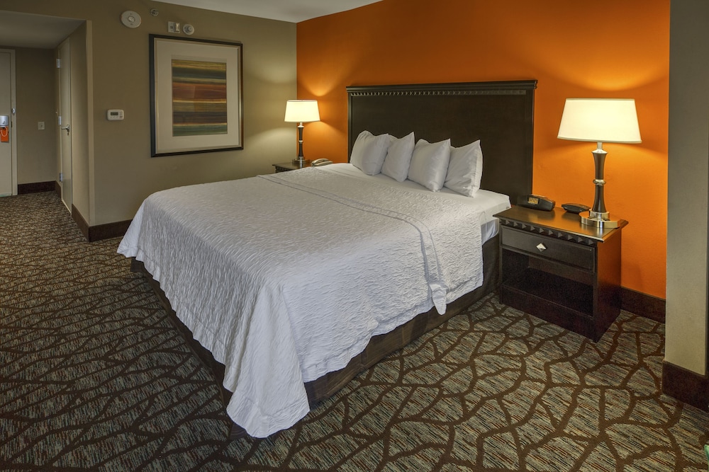 Hampton Inn Asheville Tunnel Road 19/63