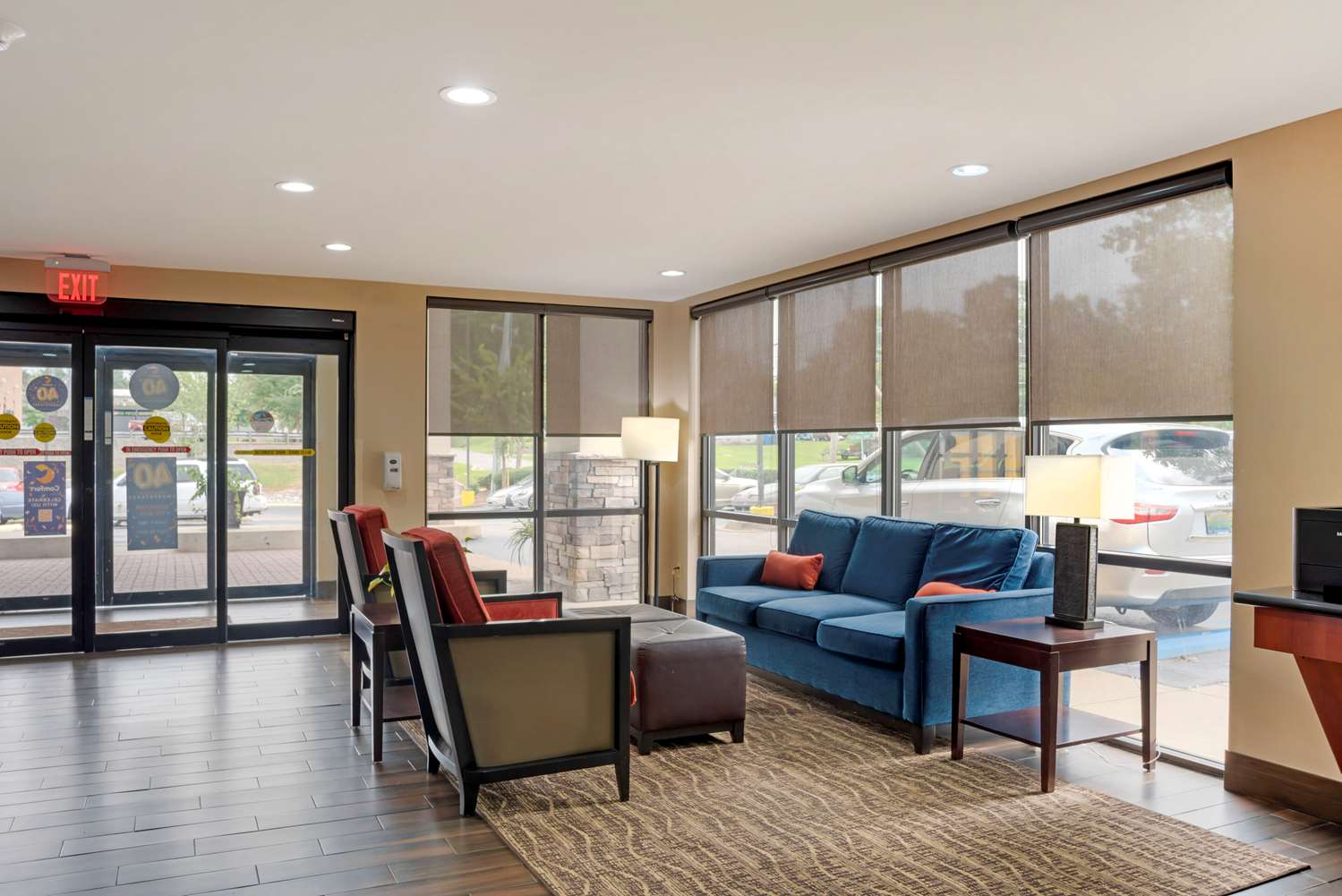 Comfort Suites Fultondale I-65 near I-22 19/35