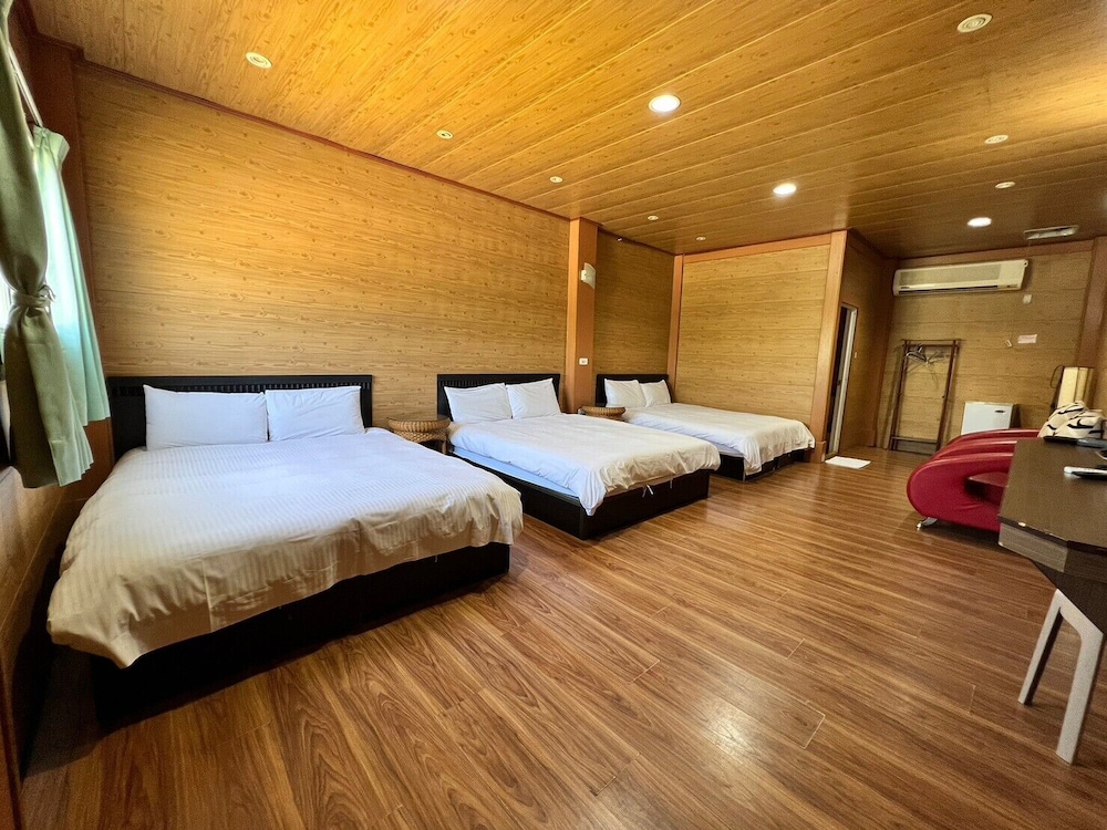 Kenting Dajianshan Wilderness Bungalow 8/32