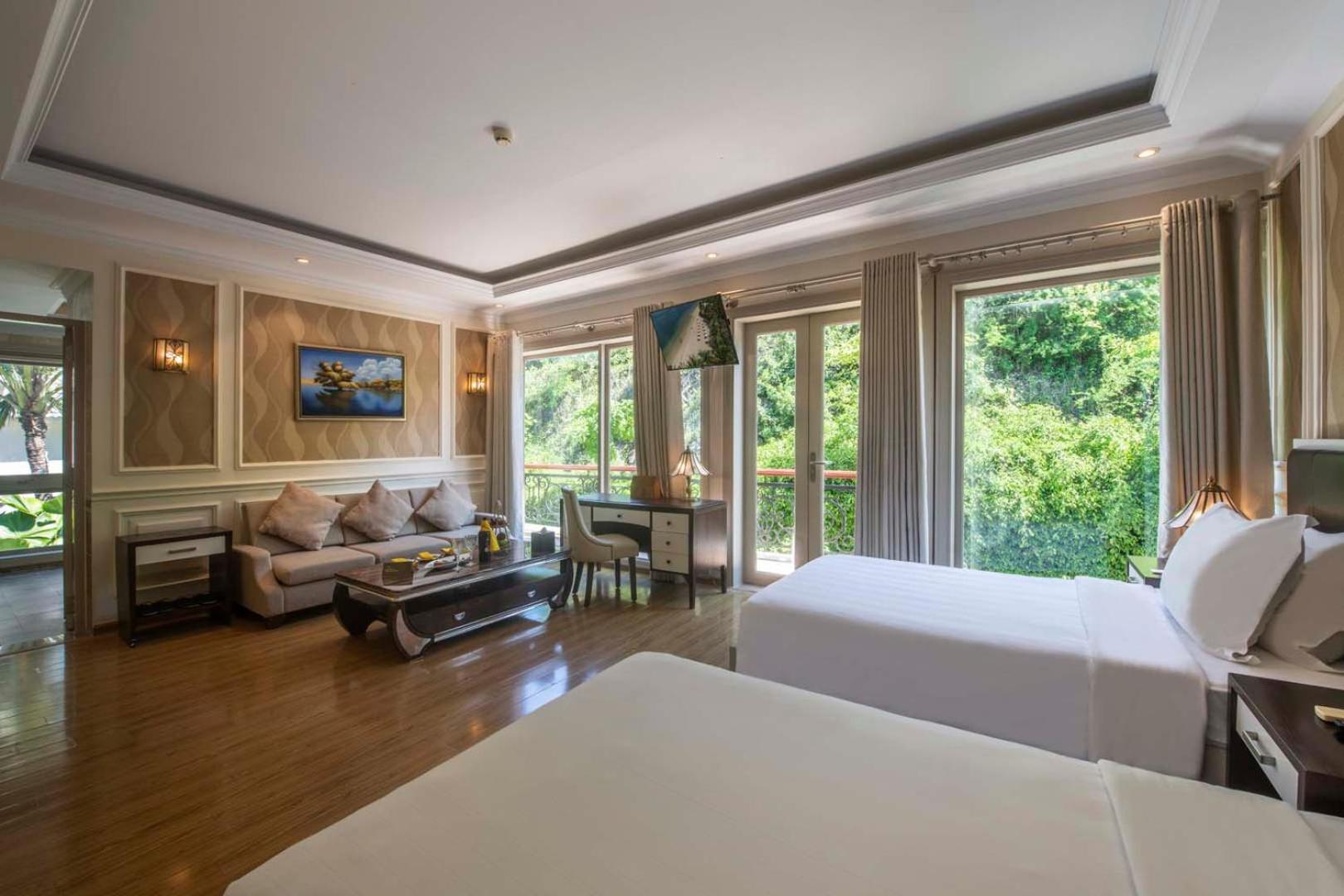 Forest, Deluxe, Twin Beds
