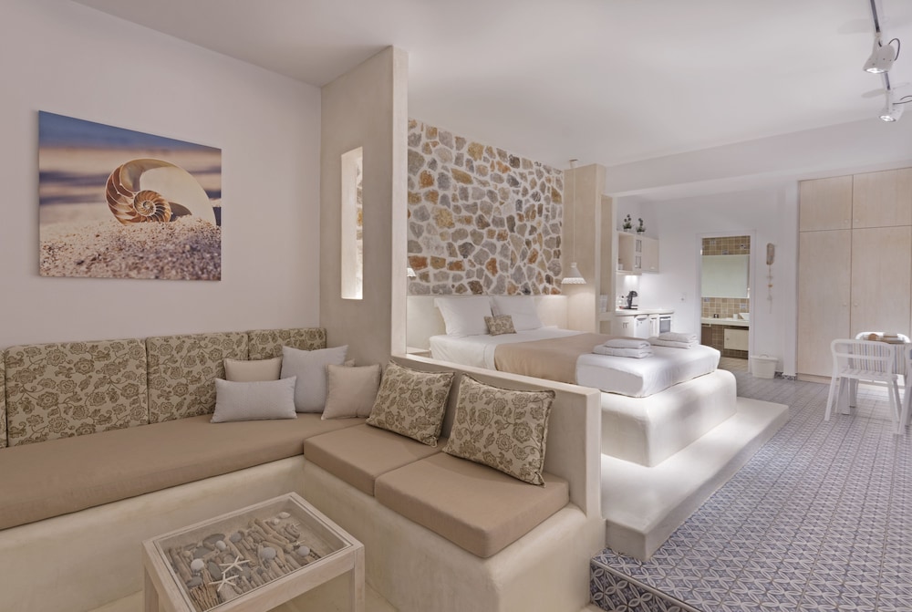 Anatoli Luxury Studios & Suites 27/50