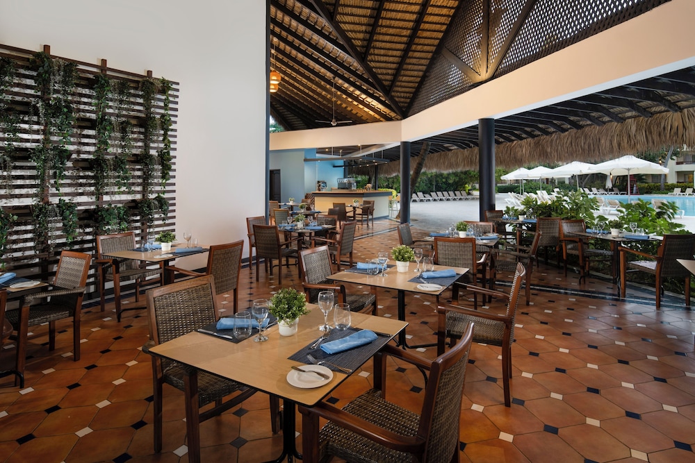 Impressive Premium Punta Cana 28/40