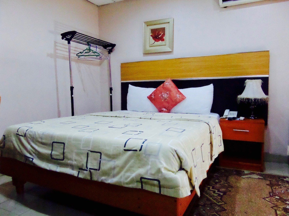 SUPERIOR, KING BED