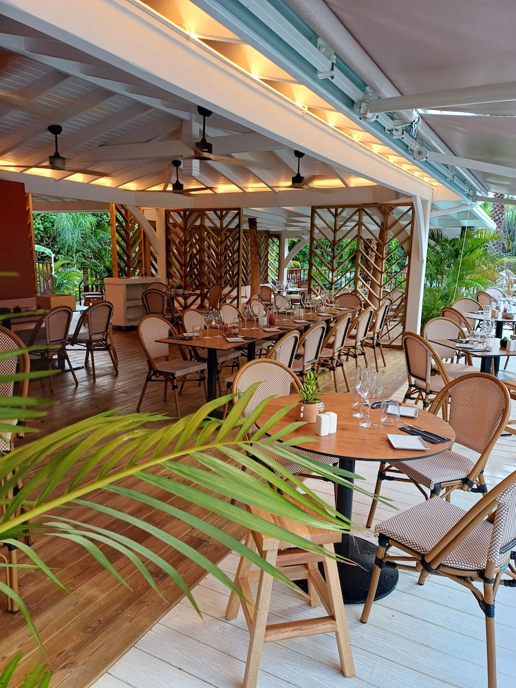 Palm Court at Orient Beach 30/50