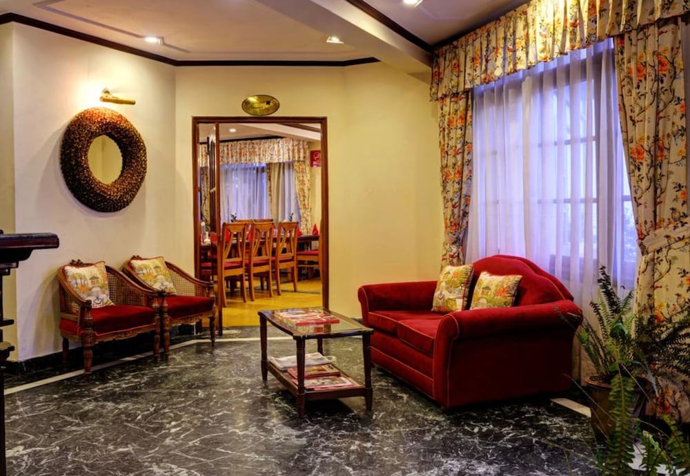Summit Le-Royale Hotel 13/19