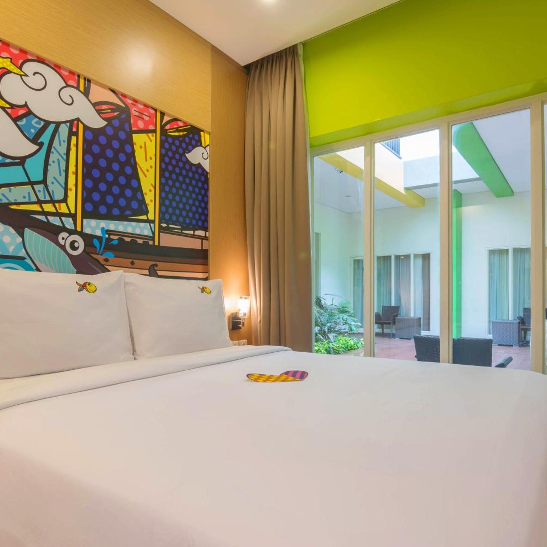 Max Happiness, King Bed, MaxOneHotels.com at Resort Makassar 5/8