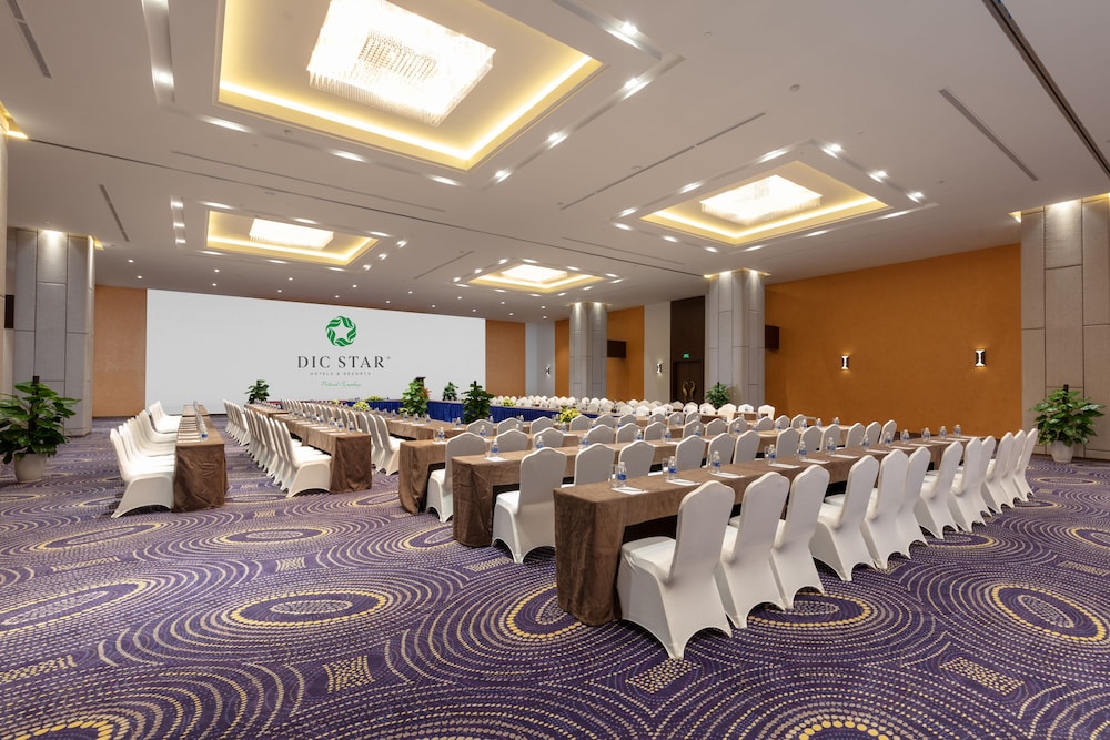 Dic Star Hotels Resorts Vinh Phuc 32/43
