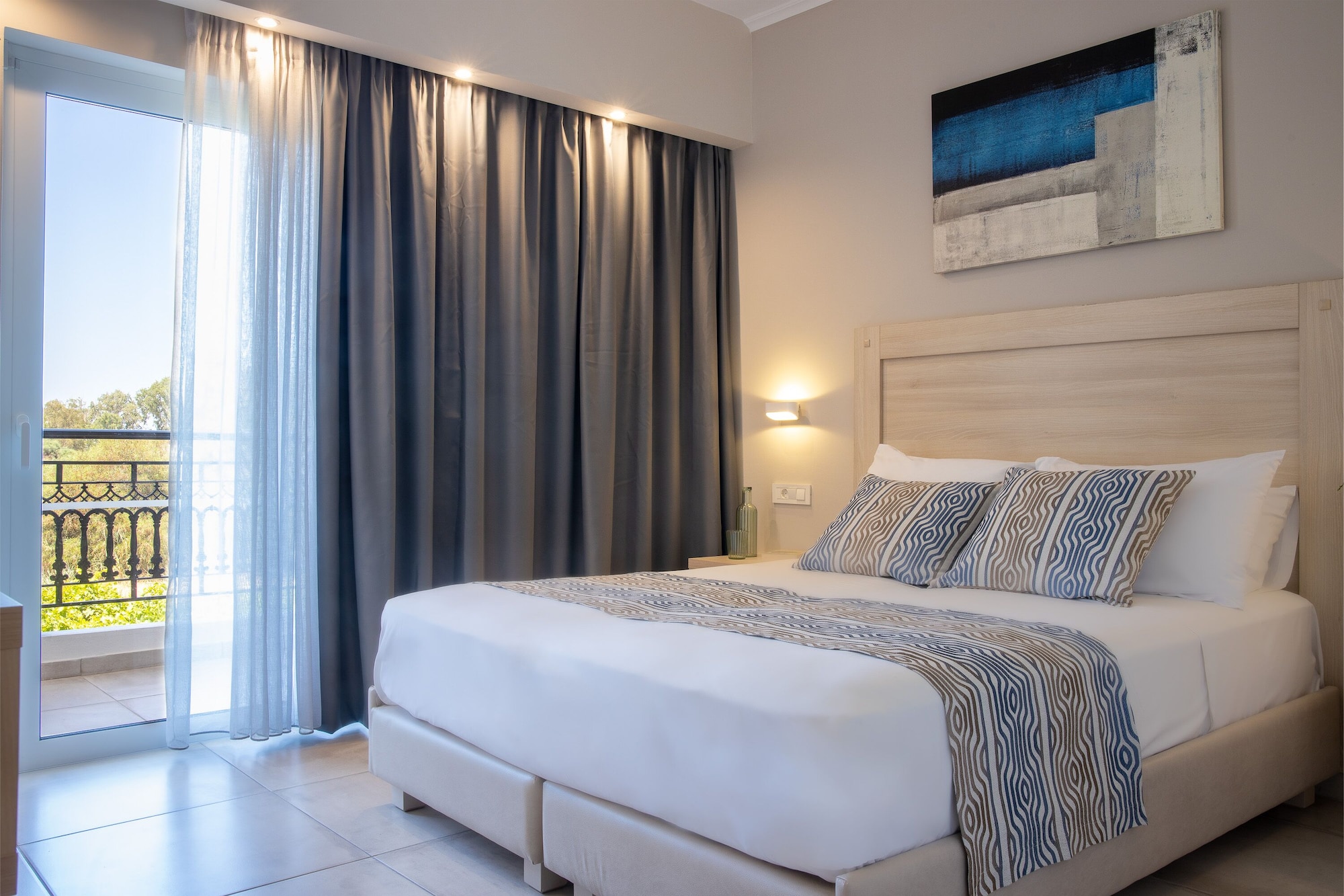 2 BEDROOMS, SUPERIOR, APARTMENT