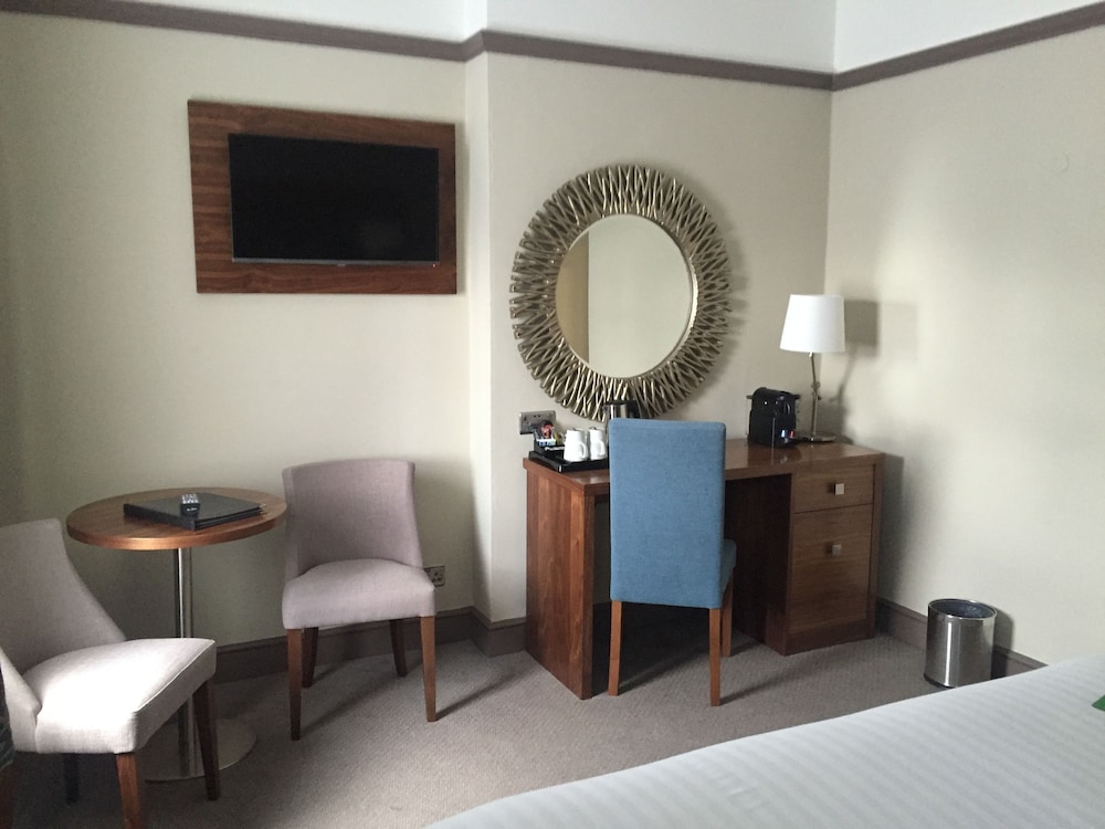 Best Western Chilworth Manor Hotel 4/53