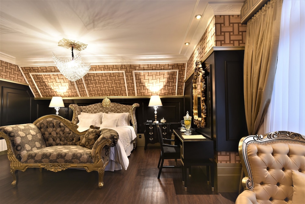 Hotel Colline De France 48/80