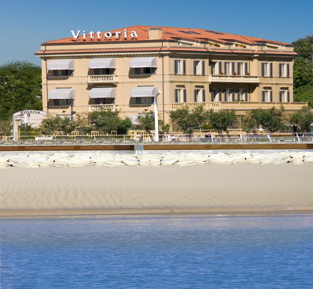 Grand Hotel Vittoria 61/70