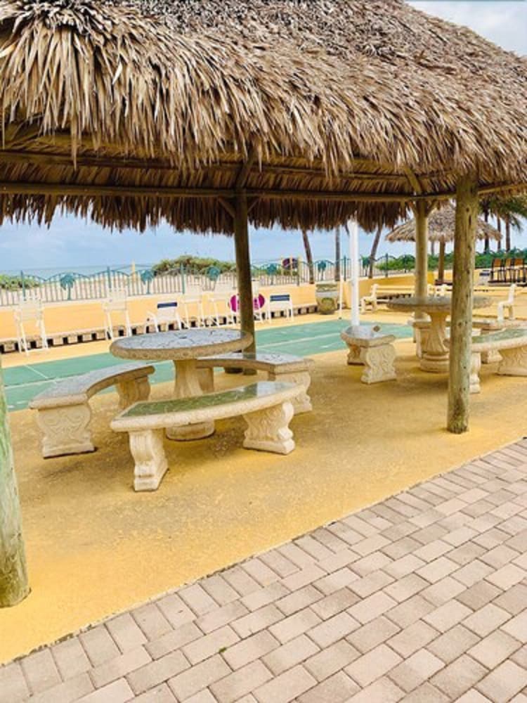 Ebb Tide Resort Oceanfront 7/69