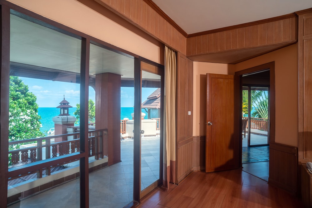 ALOHA RESORT 45/76