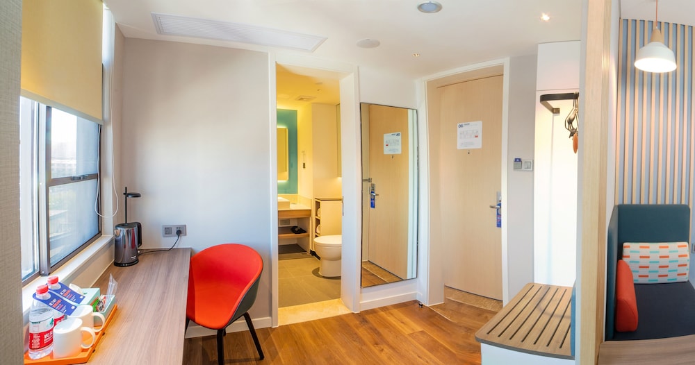 Standard, Twin Beds, Extra Floor Space 5/5