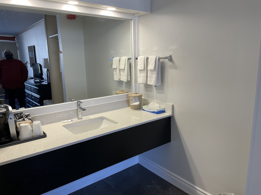 Rodeway Inn King William 33/40