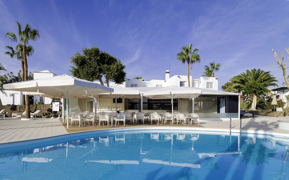 H10 White Suites - Adults Only 9/70