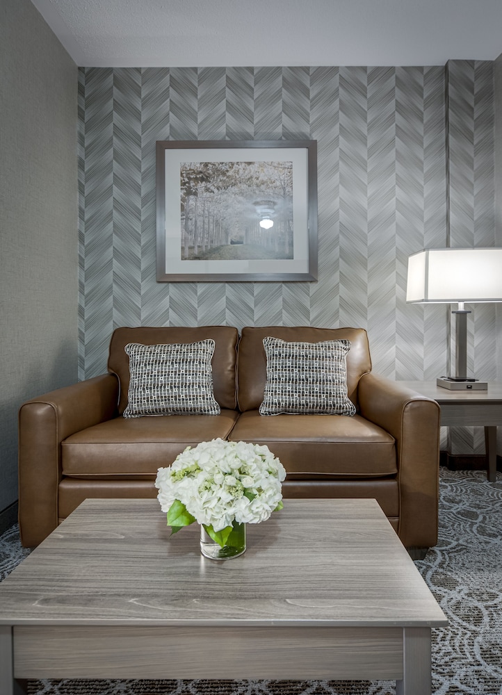 Monte Carlo Inn Markham 46/68